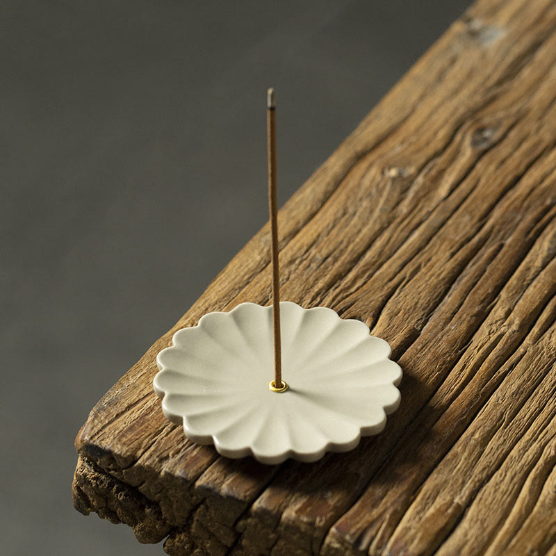 Quemador de incienso de cerámica curativo con Buddha Stones , flor de loto, flor de cerezo, flor de ciruelo y crisantemo - Crisantemo 6,7*6,7*0,4 cm - image 7