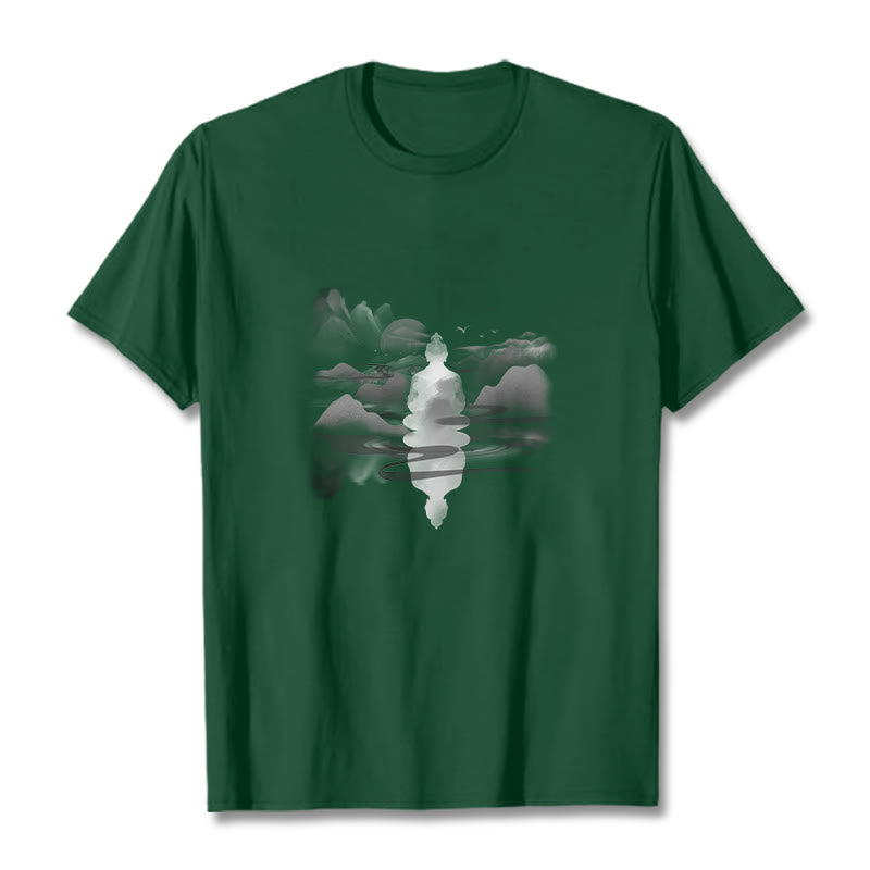 Camiseta de algodón con estampado de Buda sentado en las montañas y Buddha Stones meditando - Verde bosque - 2XL - image 11