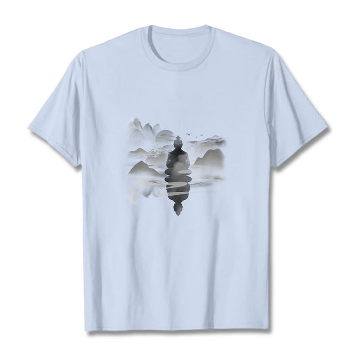 Camiseta de algodón con estampado de Buda sentado en las montañas y Buddha Stones meditando - Cian claro - 2XL - image 19