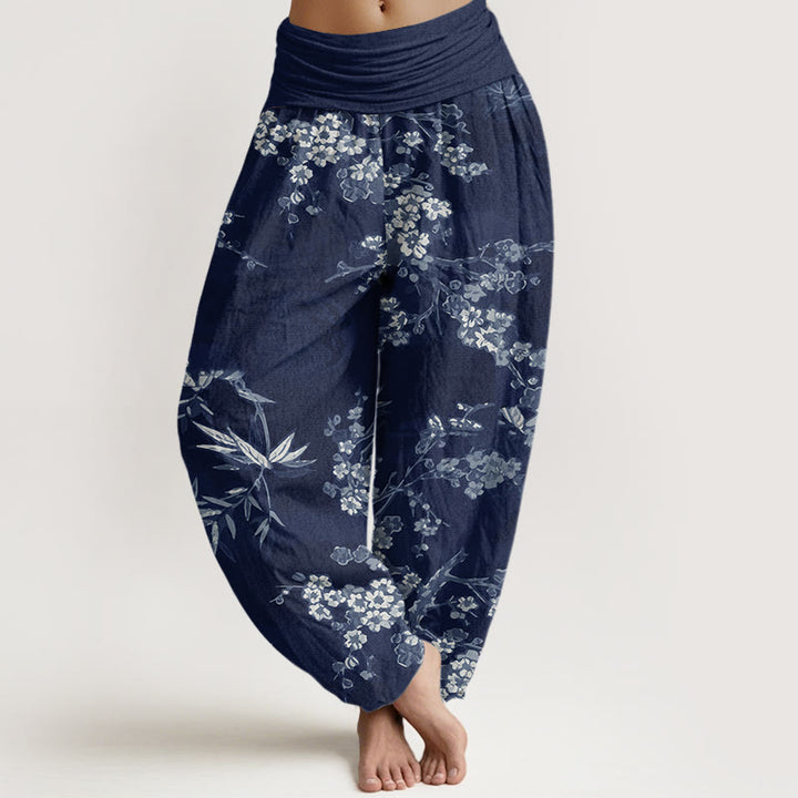 Pantalones harén con cintura elástica para mujer con estampado de flores de cerezo blancas y Buddha Stones - Azul medianoche - US22，UK/AU26，EU54 (6XL) - image 0