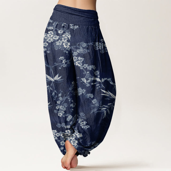 Pantalones harén con cintura elástica para mujer con estampado de flores de cerezo blancas y Buddha Stones - image 3