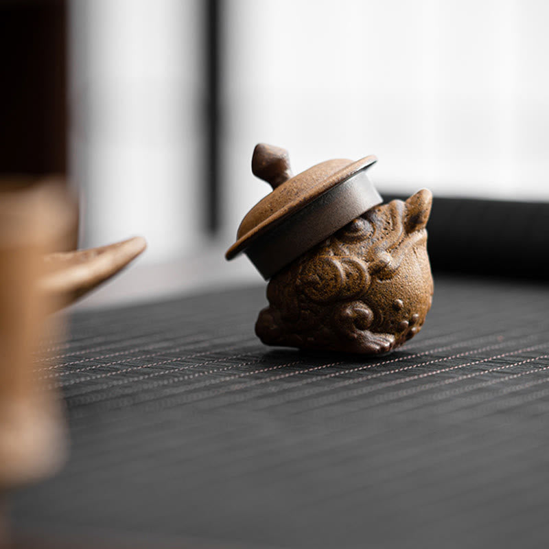 Figura decorativa de cerámica para escritorio del hogar con forma de gato de pie en miniatura con forma de rana y Buddha Stones - image 12