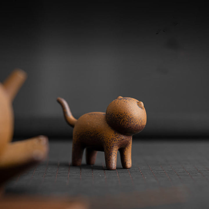 Figura decorativa de cerámica para escritorio del hogar con forma de gato de pie en miniatura con forma de rana y Buddha Stones - Gato de pie 10,2 x 3,3 x 6,3 cm - image 0