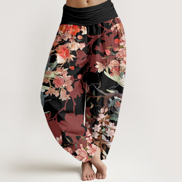 Pantalones bombachos de cintura elástica para mujer con estampado de flores rojas y rosas en algodón con Buddha Stones y exuberantes ramas. - Negro - US22，UK/AU26，EU54 (6XL) - image 4