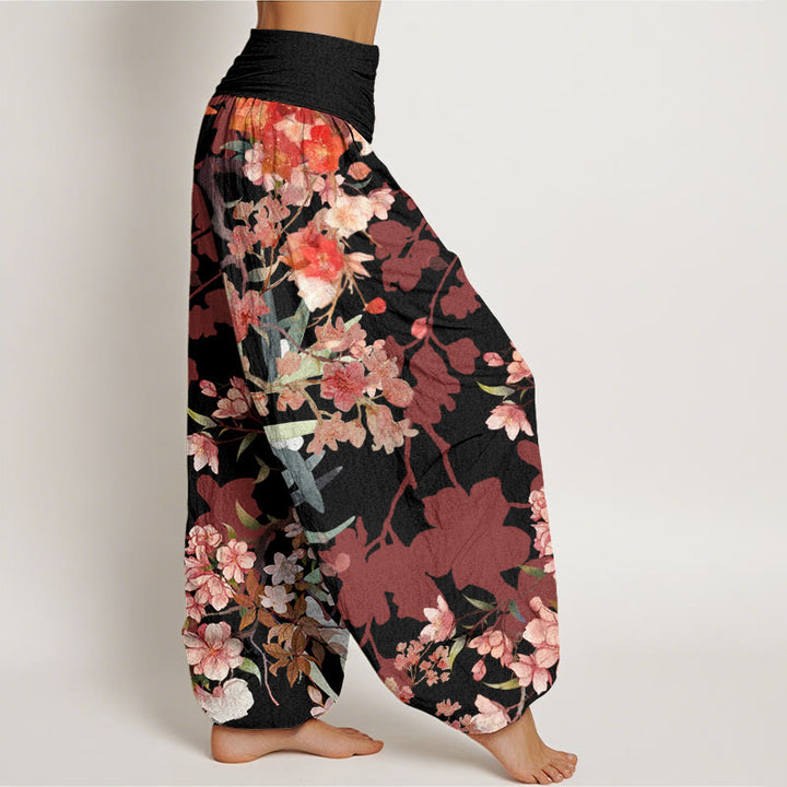 Pantalones bombachos de cintura elástica para mujer con estampado de flores rojas y rosas en algodón con Buddha Stones y exuberantes ramas. - image 5