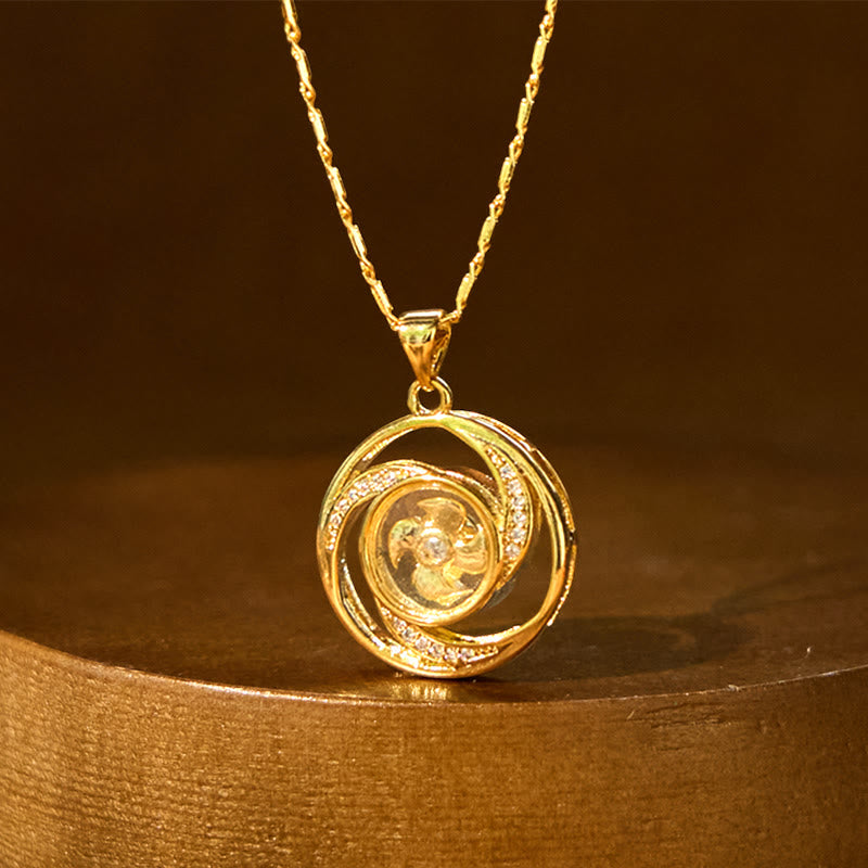 Colgante de collar con forma de molino de viento giratorio de latón y cobre bañado en oro y Buddha Stones