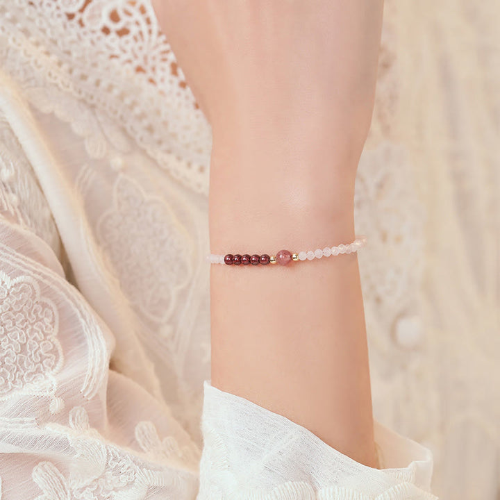 Pulsera de energía curativa con cuentas ultrafinas de cuarzo rosa, granate y cuarzo fresa de 2 mm de Buddha Stones