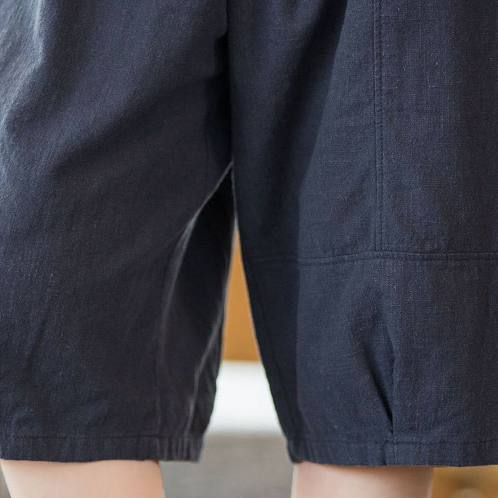 Pantalones cortos casuales de algodón y ramio de color liso con bolsillos para mujer de Buddha Stones