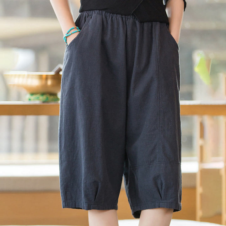 Pantalones cortos casuales de algodón y ramio de color liso con bolsillos para mujer de Buddha Stones
