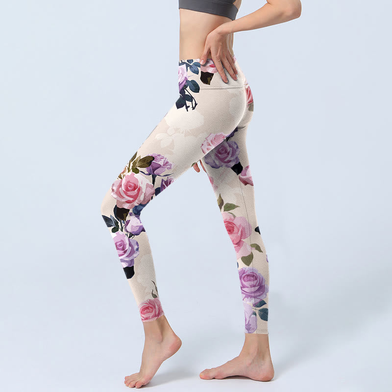 Leggings de yoga para mujer con estampado de flores rosas y Buddha Stones en color beige - image 2