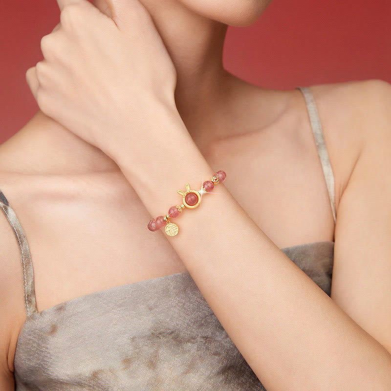 Pulsera con dije de conejo y personaje Fu de cuarzo fresa natural con Buddha Stones