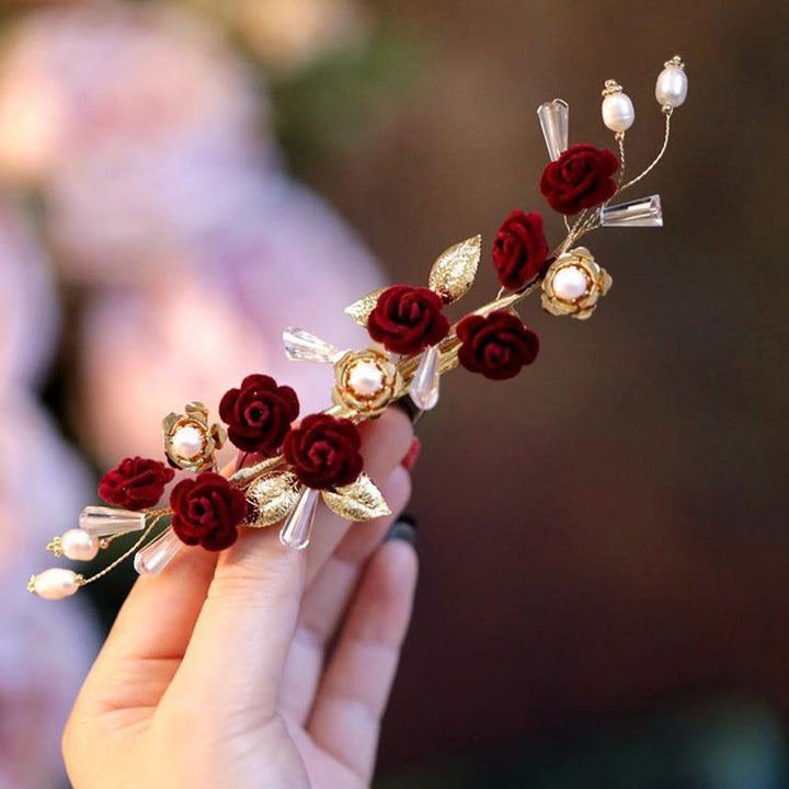 Pinza para el pelo de novia con rosas rojas y piedras de Buddha Stones para boda oriental china