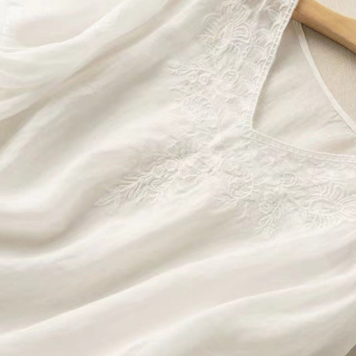 Camisa de algodón de media manga con cuello en V y diseño floral con bordado informal de Buddha Stones para mujer - image 20