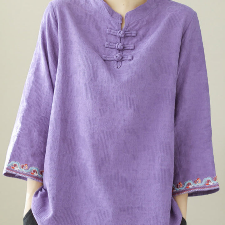 Camisa de lino y algodón con mangas tres cuartos y cuello redondo para mujer con diseño informal de jacquard y botones de rana de Buddha Stones - image 26