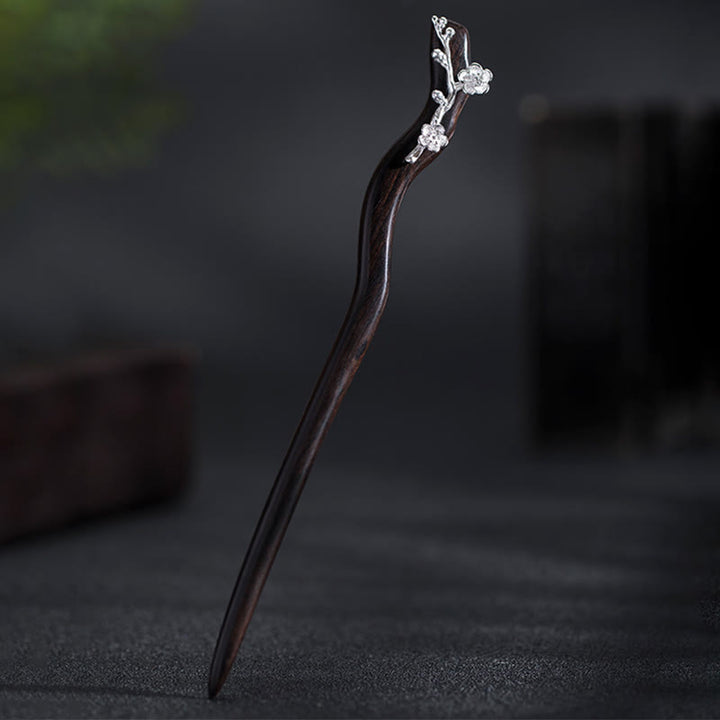 Horquilla con bendición de flor de ciruelo de ébano de estilo chino clásico de plata de ley 925 con Buddha Stones