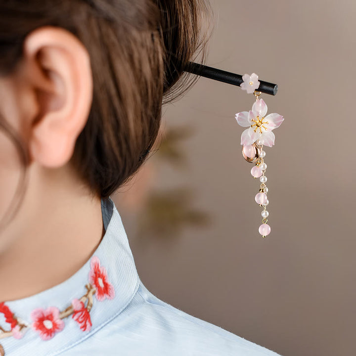 Horquilla de madera con borlas y flores de pera de estilo artístico con Buddha Stones