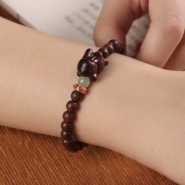 Pulsera positiva con forma de conejo y sándalo verde y dorado con Buddha Stones