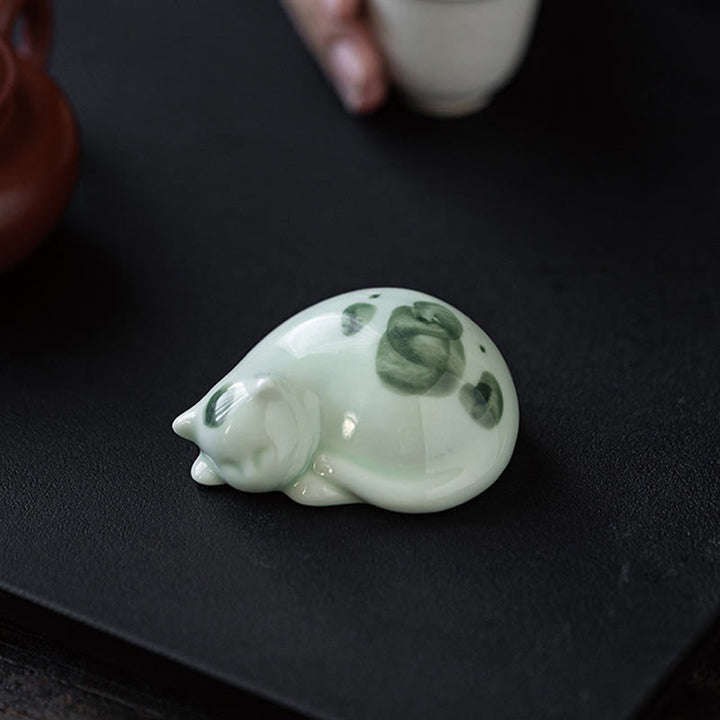 Figura decorativa de cerámica con forma de gato durmiendo de pie, con Buddha Stones y un adorable gatito de la suerte. - image 20