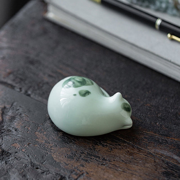 Figura decorativa de cerámica con forma de gato durmiendo de pie, con Buddha Stones y un adorable gatito de la suerte. - image 20