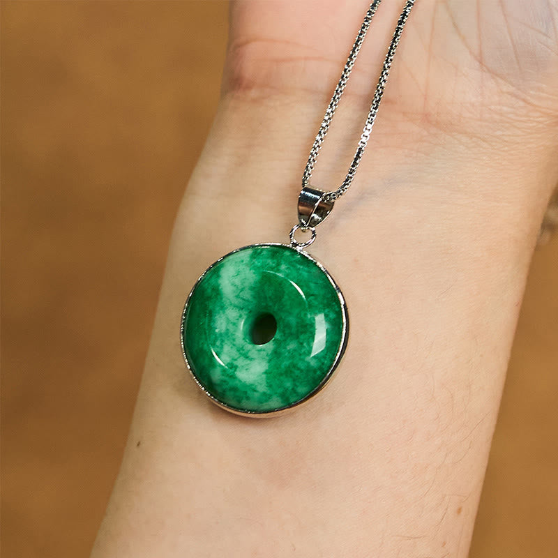 Collar con colgante de jade cian natural con Buddha Stones y hebilla de paz para la suerte y la curación