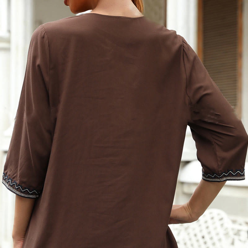 Camiseta de algodón para mujer con cuello en V y manga tres cuartos con diseño floral bordado liso y casual de Buddha Stones para primavera - image 3