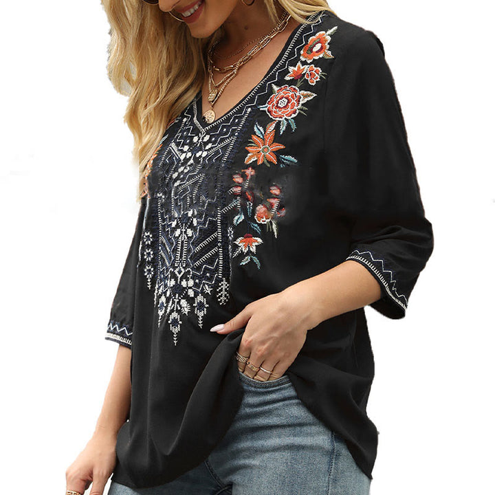 Camiseta de algodón para mujer con cuello en V y manga tres cuartos con diseño floral bordado liso y casual de Buddha Stones para primavera - image 11