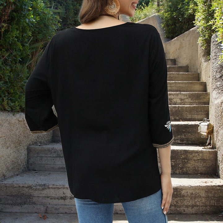 Camiseta de algodón para mujer con cuello redondo, manga tres cuartos y estampado de rosas bordadas en negro con Buddha Stones - image 3