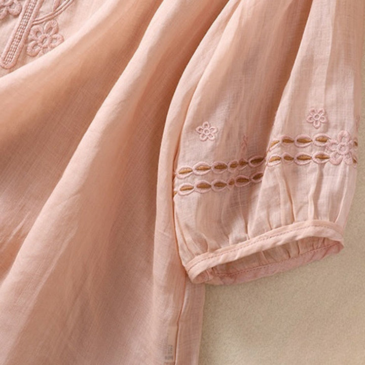 Camiseta de algodón y lino para mujer con diseño floral liso y bordado artístico de Buddha Stones, cuello redondo, manga corta y abullonada - image 9