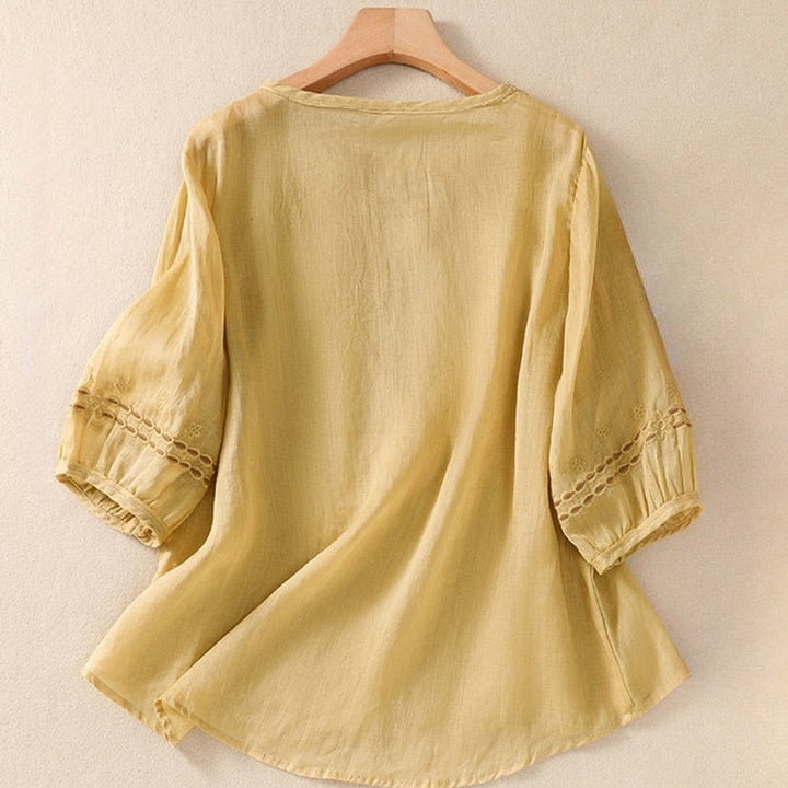 Camiseta de mujer con cuello redondo y mangas abullonadas, diseño floral liso y artístico de Buddha Stones. - image 13