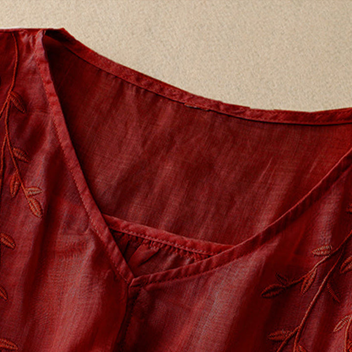 Camisa informal con cuello en V y media manga con bordado de hojas de sauce y Buddha Stones para mujer - image 9