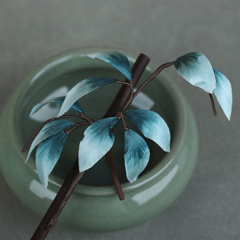 Horquilla suave con hojas de bambú y flores de terciopelo hecha a mano con Buddha Stones