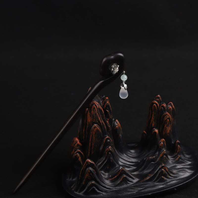 Horquilla de coraje de nube auspiciosa de ébano con Buddha Stones