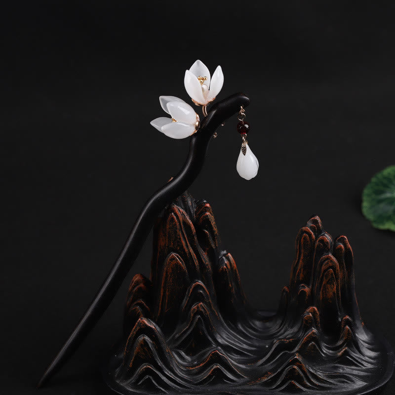 Horquilla con bendición de pétalos de flor de magnolia y ébano con Buddha Stones