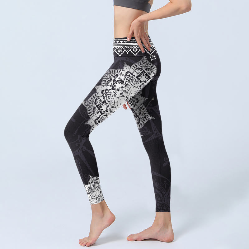 Leggings de yoga para mujer con estampado de flores de mandala negras y Buddha Stones - image 2