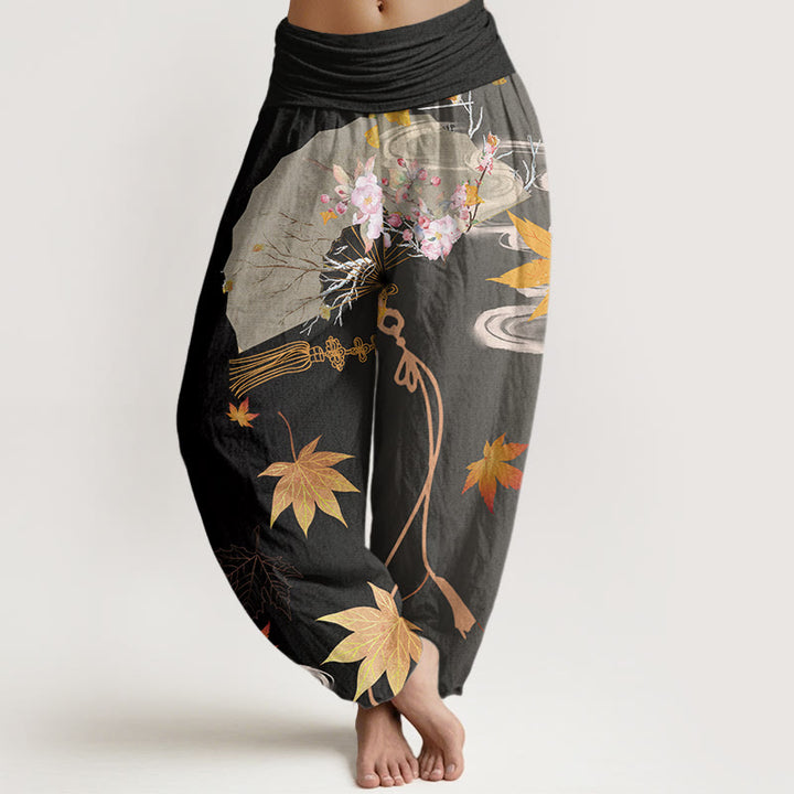 Pantalones bombachos de cintura elástica para mujer, estilo harem, con estampado de flores, hojas de arce y nubes, de algodón con diseño de abanico plegable informal de Buddha Stones Cotton. - Negro - US22，UK/AU26，EU54 (6XL) - image 0