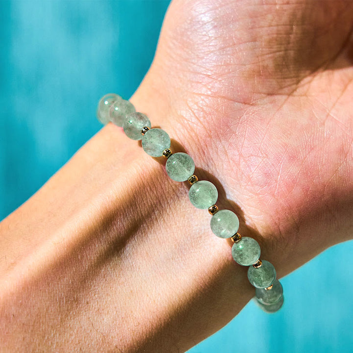 Pulsera con dije de mariposa de cuarzo fresa natural y cuarzo fresa verde de Buddha Stones