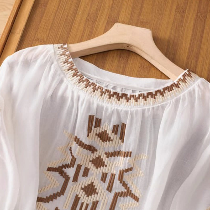 Camiseta informal de licra con bordado simétrico de Buddha Stones para mujer, cuello redondo, manga corta