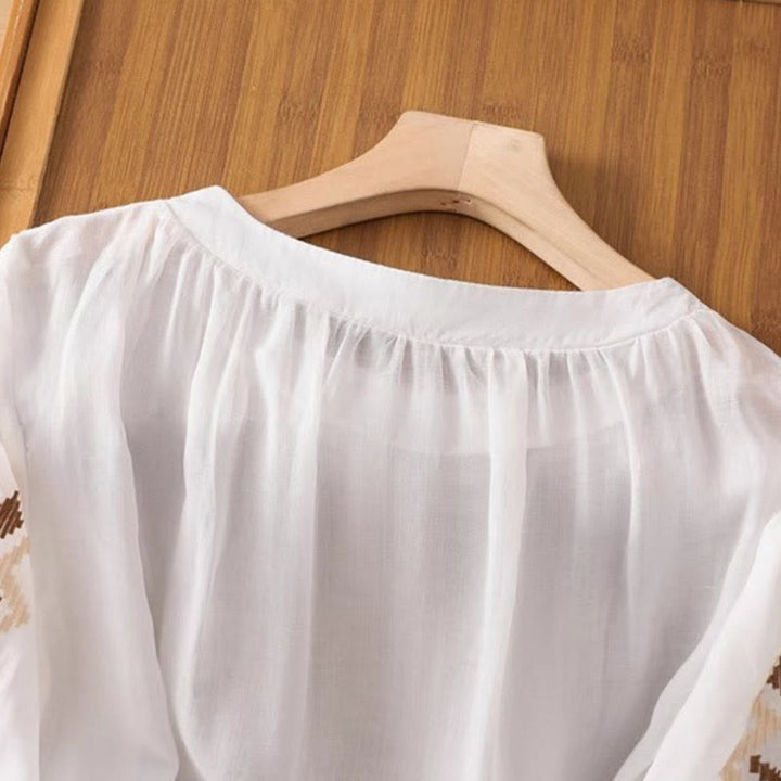 Camiseta informal de licra con bordado simétrico de Buddha Stones para mujer, cuello redondo, manga corta
