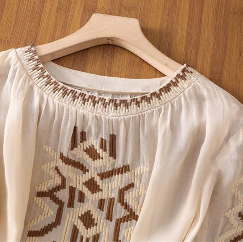 Camiseta informal de licra con bordado simétrico de Buddha Stones para mujer, cuello redondo, manga corta