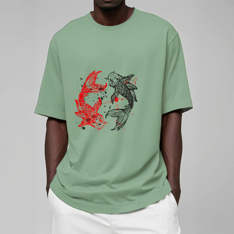 Camiseta con pez koi rojo y negro de Buddha Stones - image 15
