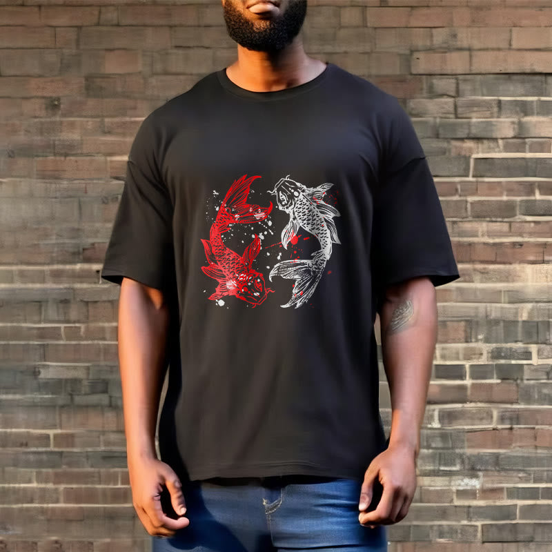 Camiseta con pez koi rojo y negro de Buddha Stones - image 7