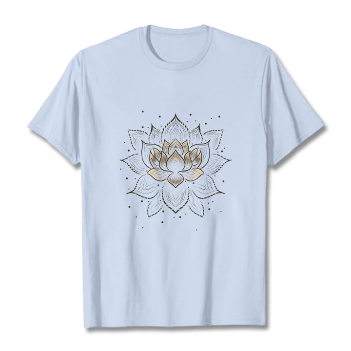 Camiseta con diseño de flor de loto dorada y Buddha Stones - Cian claro - 2XL - image 18