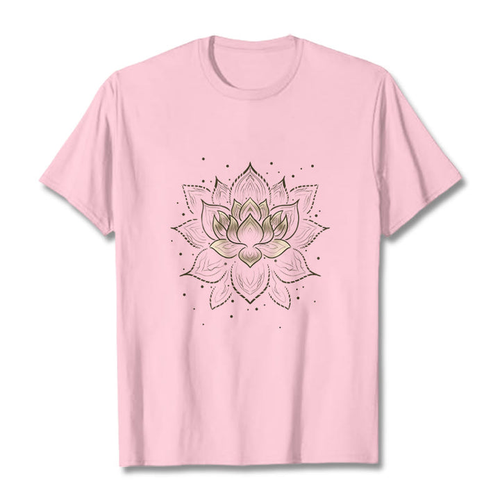 Camiseta con diseño de flor de loto dorada y Buddha Stones - rosa claro - 2XL - image 12
