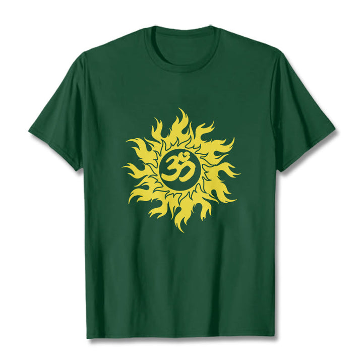 Buddha Stones Camiseta OM Mantra Sanskrit Gold Sun Tee - Verde bosque - 2XL - image 10
