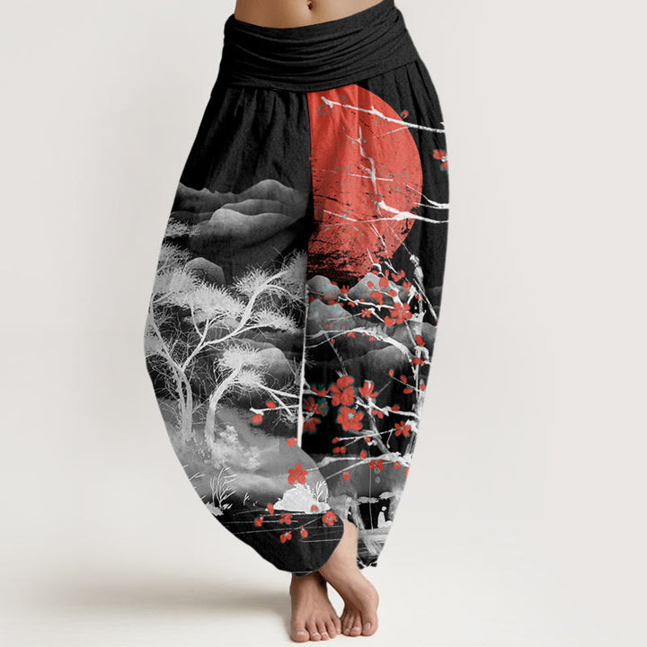Pantalón tipo harem de cintura elástica para mujer, de Buddha Stones , estilo casual, con estampado de flores de ciruelo rojas, montañas y sol. - Negro - US22，UK/AU26，EU54 (6XL) - image 4