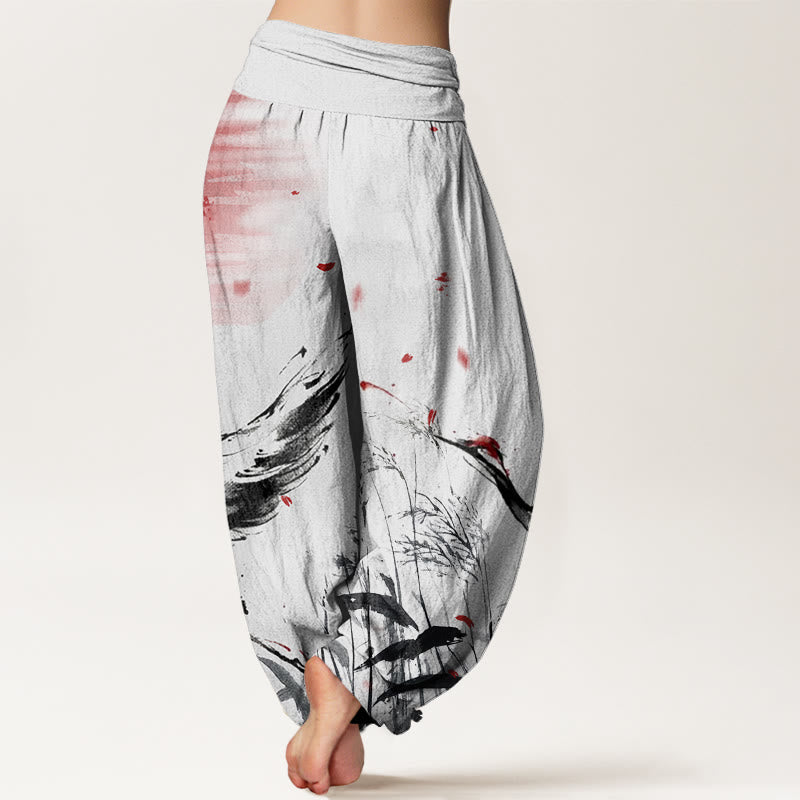 Pantalones bombachos de cintura elástica para mujer, de algodón, estilo casual, con estampado de grullas y junco de corona roja, de Buddha Stones Cotton. - image 1