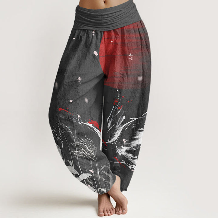 Pantalones bombachos de cintura elástica para mujer, de algodón, estilo casual, con estampado de grullas y junco de corona roja, de Buddha Stones Cotton. - Negro - US22，UK/AU26，EU54 (6XL) - image 4