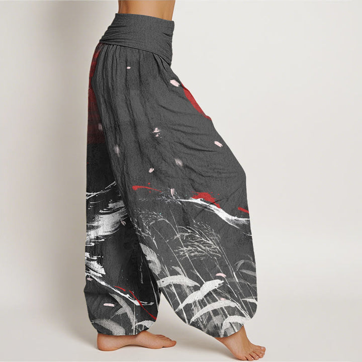 Pantalones bombachos de cintura elástica para mujer, de algodón, estilo casual, con estampado de grullas y junco de corona roja, de Buddha Stones Cotton. - image 6