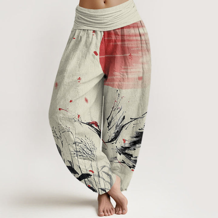 Pantalones bombachos de cintura elástica para mujer, de algodón, estilo casual, con estampado de grullas y junco de corona roja, de Buddha Stones Cotton. - Vara de oro pálida - US22，UK/AU26，EU54 (6XL) - image 7