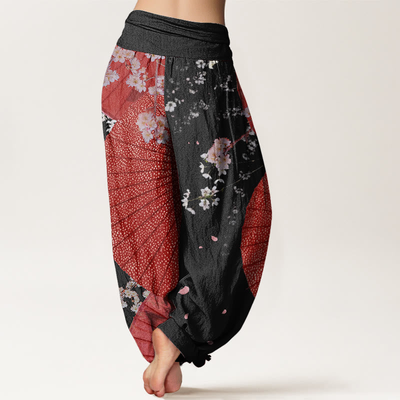 Pantalones bombachos de cintura elástica para mujer, estilo informal, de algodón rojo con estampado de flores de Buddha Stones y paraguas de papel aceitado rojo. - image 8